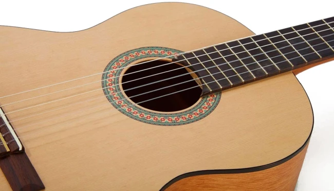 Yamaha C40M Yamaha C40M