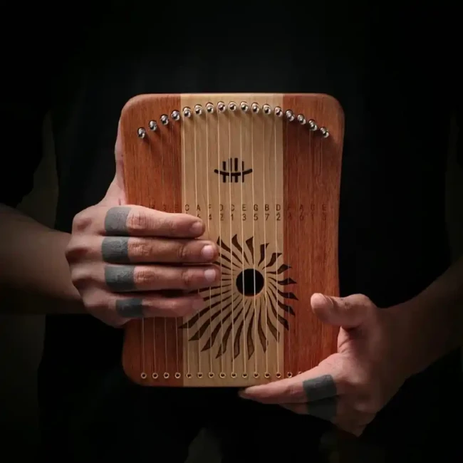 Hluru Kalyre 17 strings Maple&Zambian Padauk Hluru Kalyre 17 strings Maple&Zambian Padauk