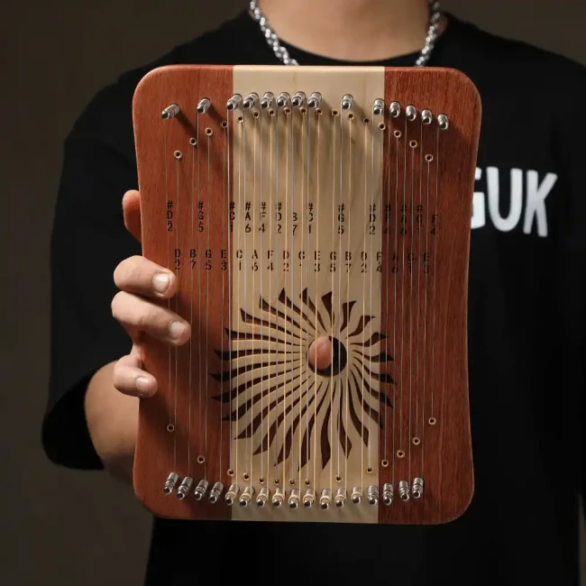 Hluru Kalyre 31 strings Maple＆Zambian Padauk