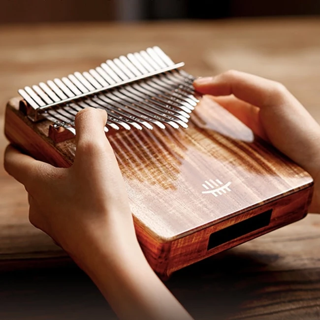 Hluru KC21 Koa (21 нота, акація)