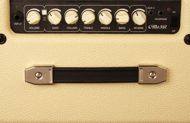 Комбопідсилювач Cort CM15R EU DR